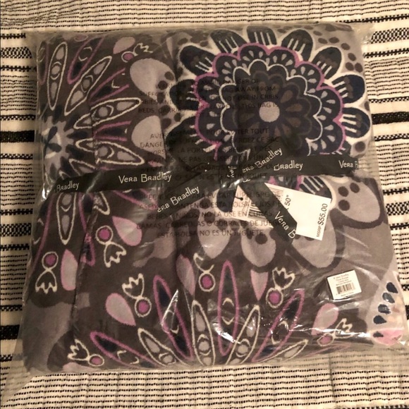 Vera Bradley Throw Blanket - Mimosa Medallion - Picture 1 of 5